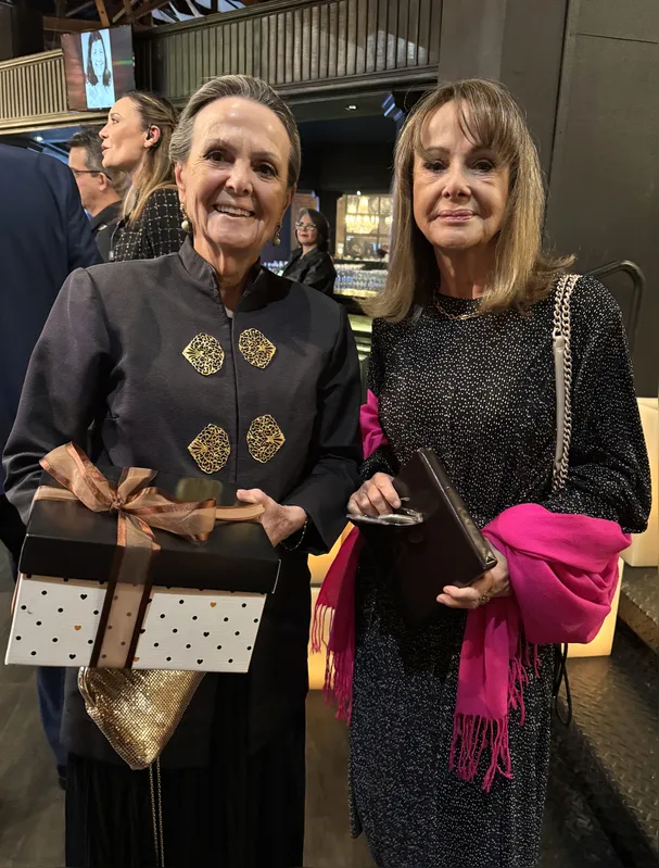 Maria Helena Kley Vazzi e Carmem Kley