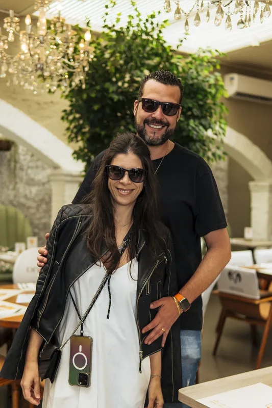 Juliana Haddad e Guto Trindade