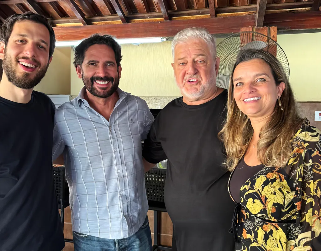Lucas Costa Milanez, Celso Garbosa, Juelso Milanez e Fernanda Milanez Garbosa