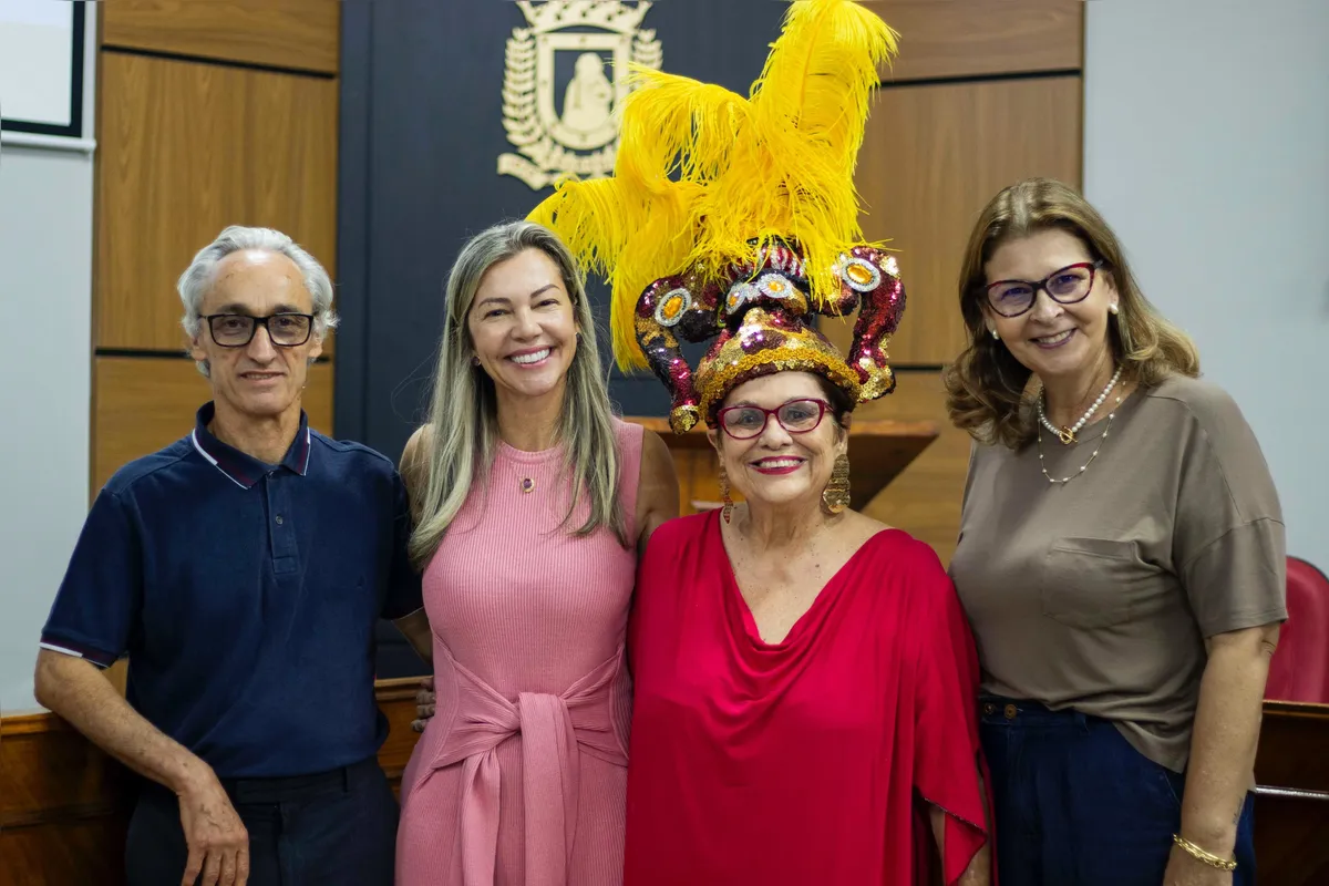 Imagem ilustrativa da imagem Príncipe Dom João de Orleans e Bragança visita Londrina