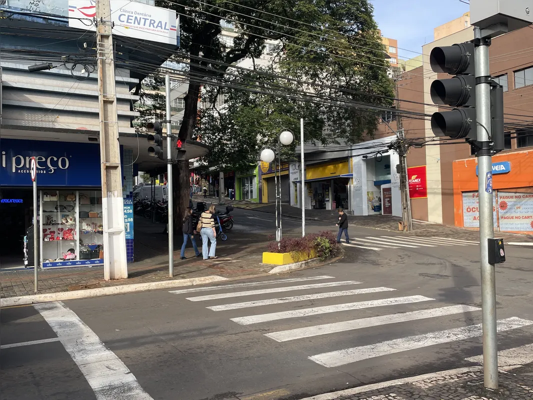 Semáforo para pedestre na Sergipe receberá temporizador