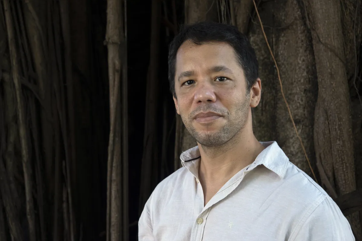 Itamar Vieira Junior abre a Semana Literária do Sesc PR no Cadeião Cultura, em Londrina, nesta quarta-feira (13)