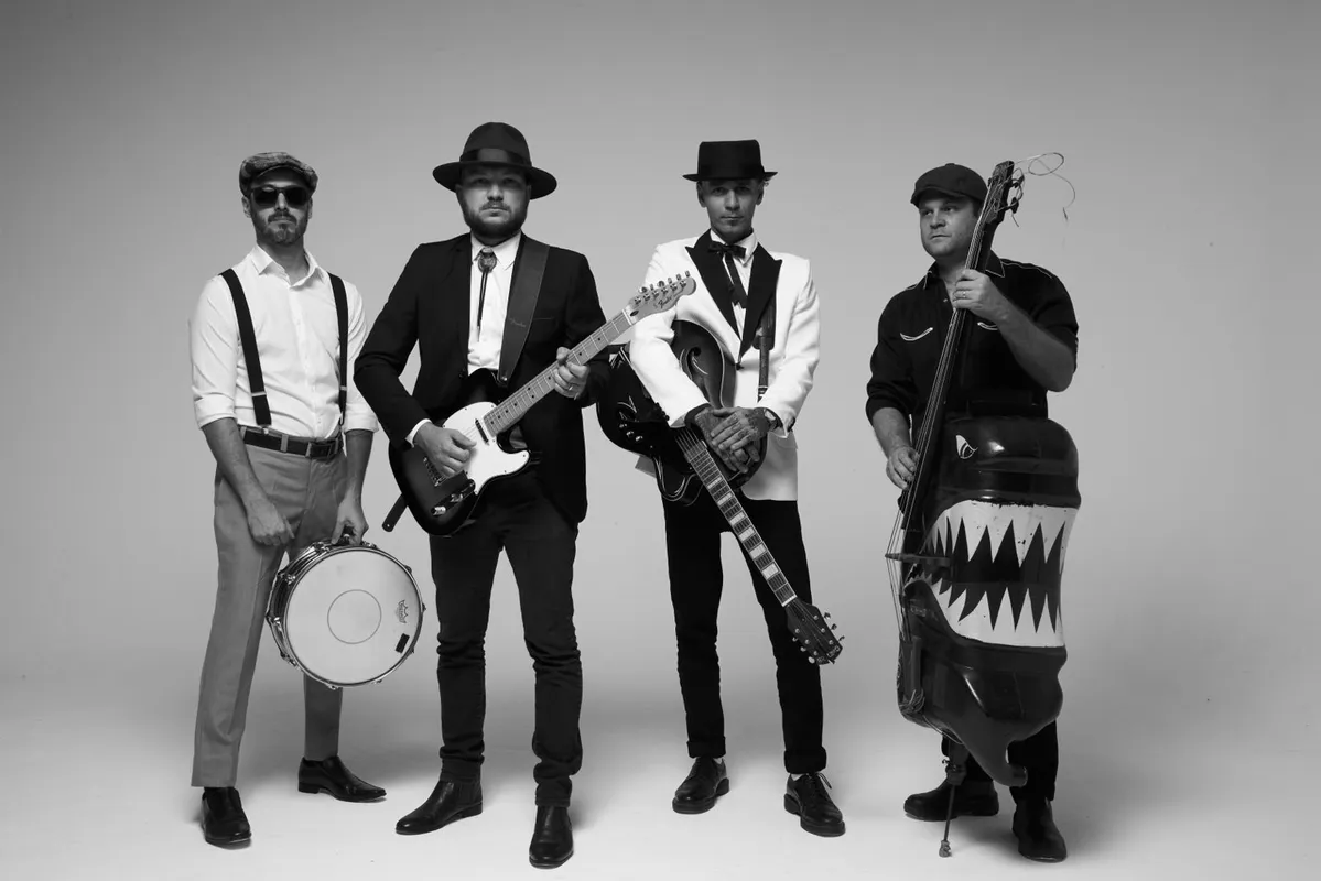 A banda Farol Negro leva o country rock ao Londrama