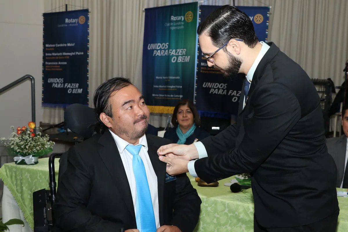 Mario Utiamada, novo presidente do Rotary Club Londrina Higienópolis, e Arthur Rocha Barros