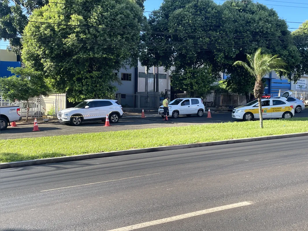 Imagem ilustrativa da imagem Trecho da Avenida Dez de Dezembro está interditado após acidente