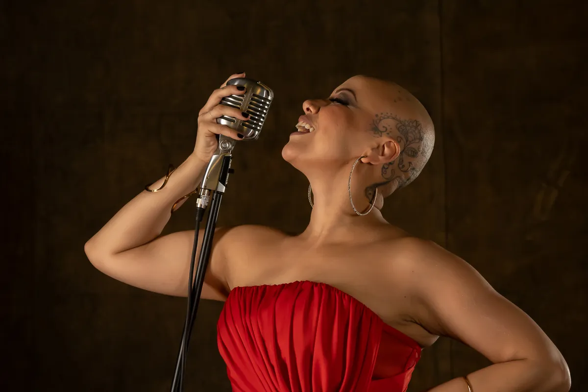 Mamá Trindade: cantora paulistana, conhecida por sua imponente presença no palco, faz show no sábado (9)