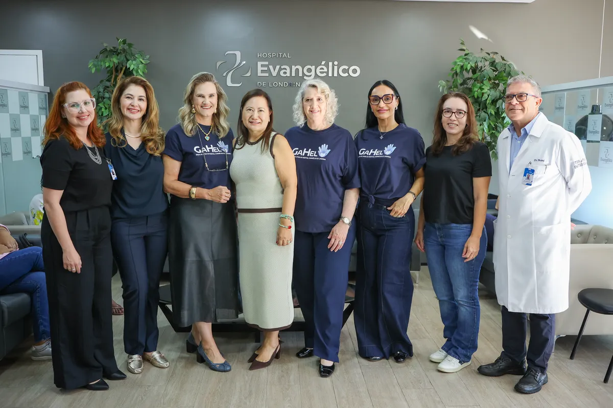 Maryane Camillo, Flavia Vicente, Elaine Pomin, Nilda Hayama, Claudia Monteiro, Gislene Lelis, Sara Melo e Dr. João Pazini