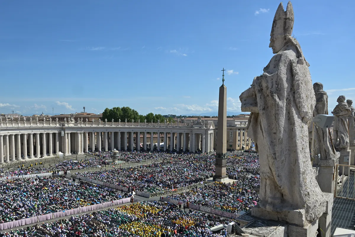 O Vaticano é um enclave soberano dentro de Roma, na Itália, e tem sua soberania garantida desde 1929