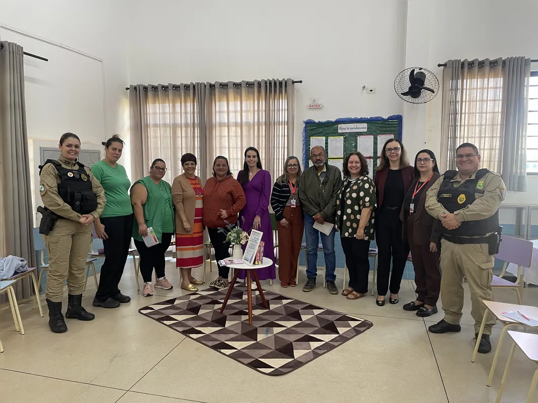 Imagem ilustrativa da imagem Violência contra a mulher é debatida com comunidade escolar