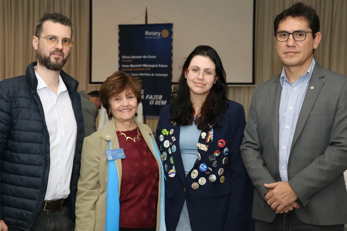 Ed Junior, Ercilia Franco Santos, a intercambista Antonella Marquezini e Leandro Pirollo