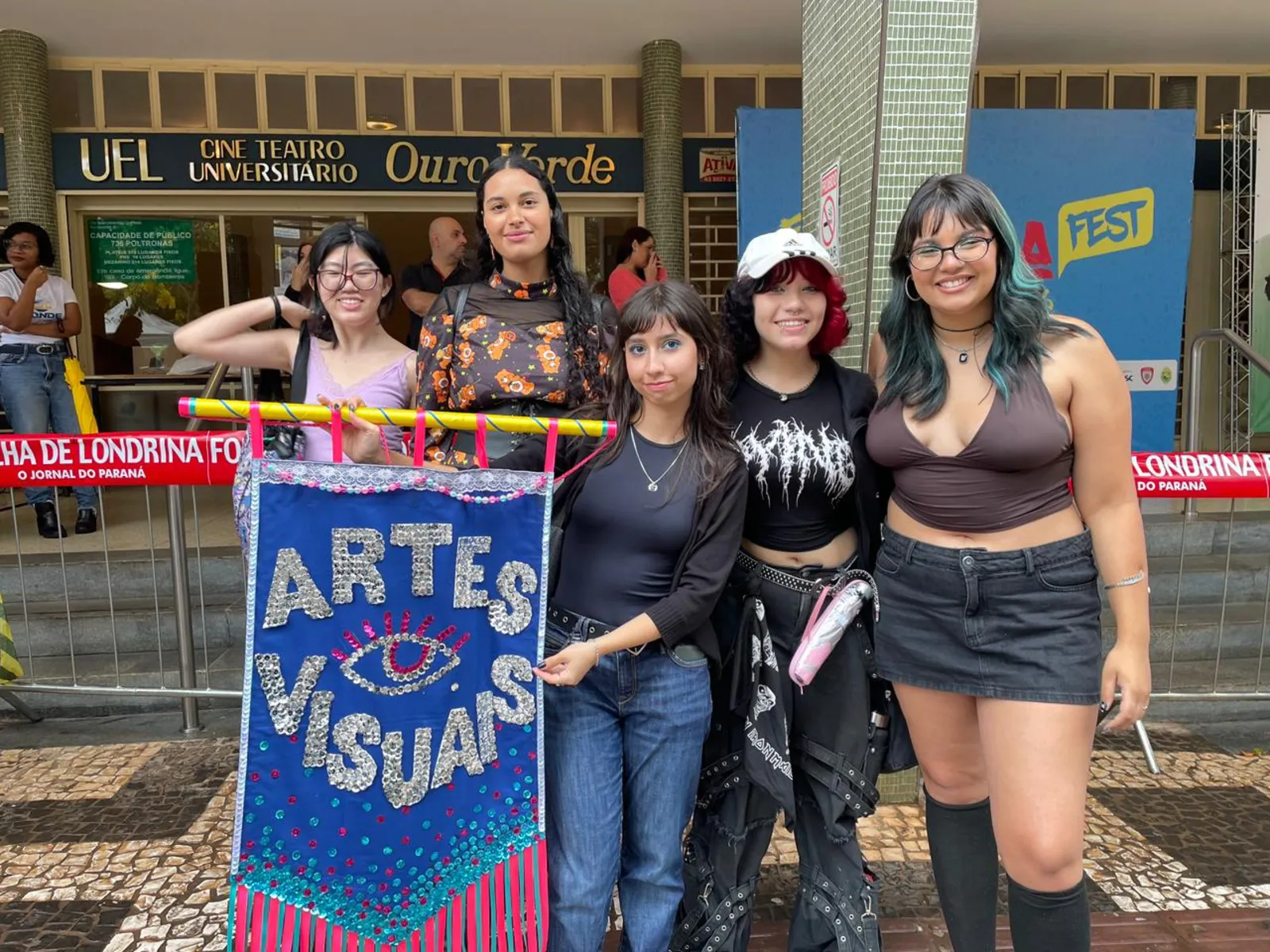 Imagem ilustrativa da imagem Confira fotos da festa dos aprovados no Vestibular da UEL