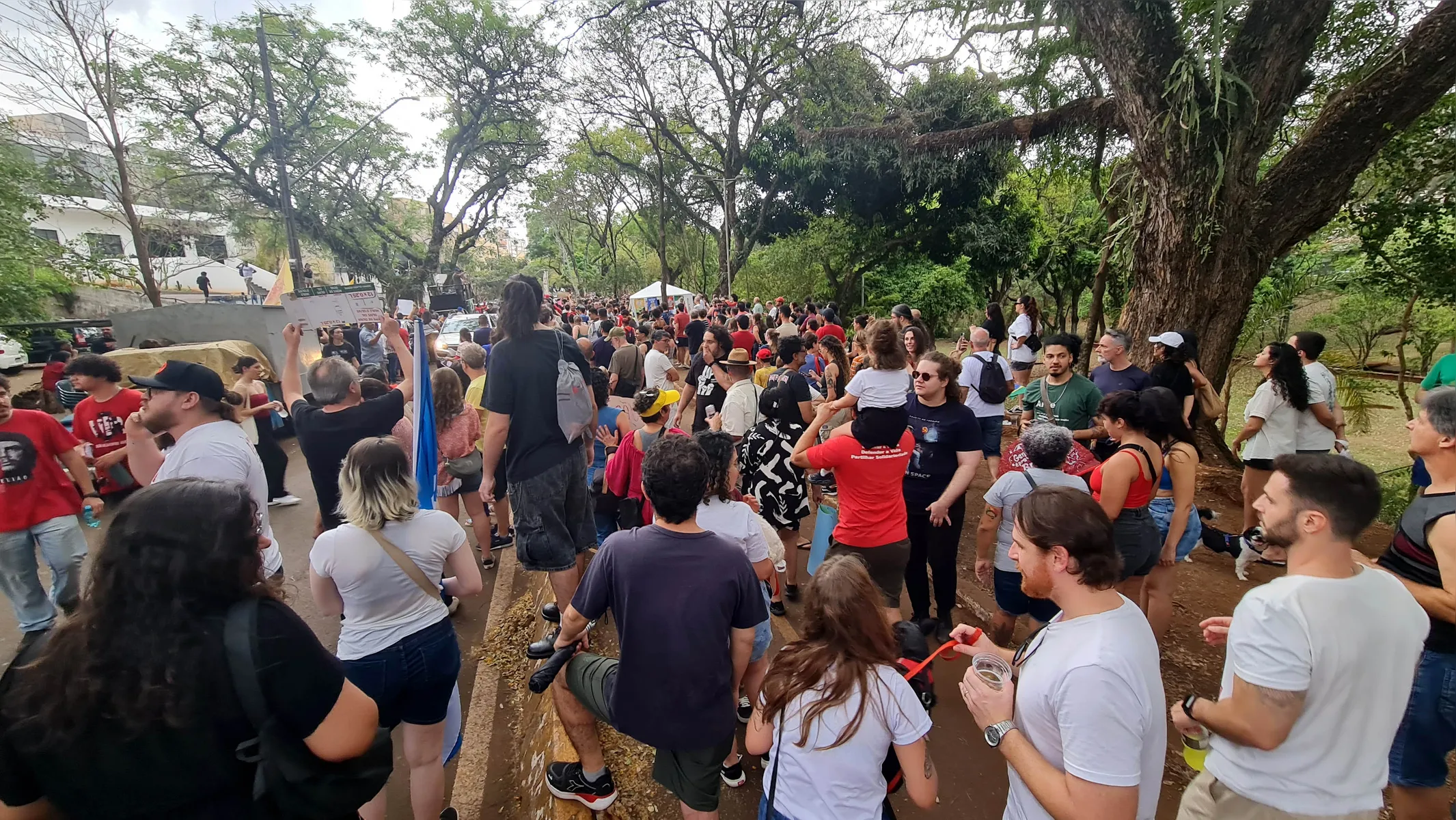 Em Londrina, o protesto aconteceu no Zerão