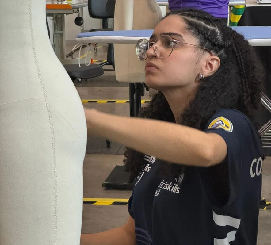 Imagem ilustrativa da imagem Alunos do Senai Londrina disputam vaga para representar o país na China