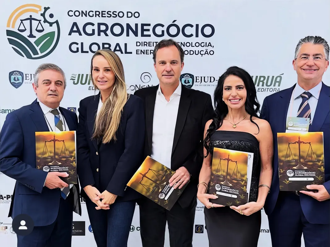 Imagem ilustrativa da imagem Apresentadora comanda talk show em Congresso do Agronegócio