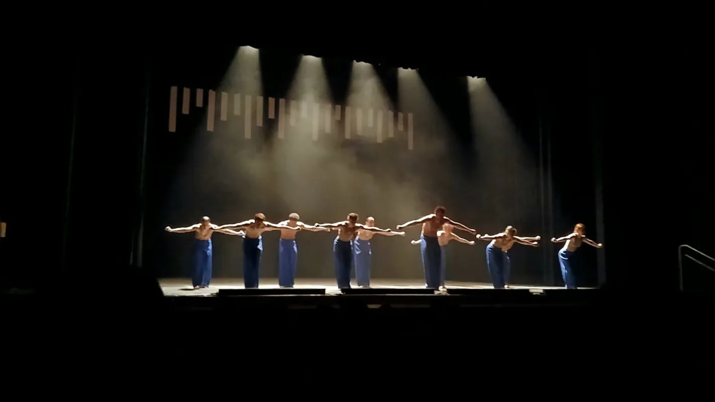 "Castelo", com o Balé Teatro Guaíra