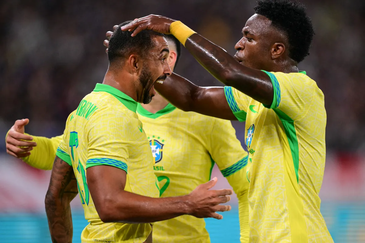 O lateral Paulo Henrique marcou o primeiro gol brasileiro e foi um dos poucos destaque da equipe