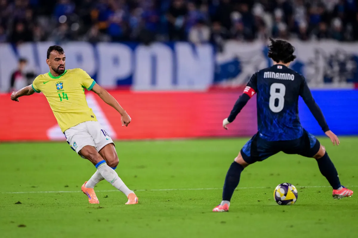 O zagueiro Fabrício Bruno falha bisonhamente e entrega  a bola nos pés de Minamino, que fez o primeiro gol do Japão