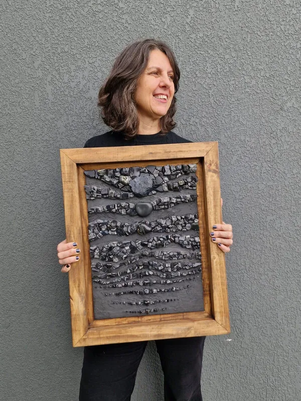 Com o mosaico "Nero in espansione", Carina Paccola concorreu com 59 artistas, de 24 países, e foi a única brasileira selecionada para integrar a mostra