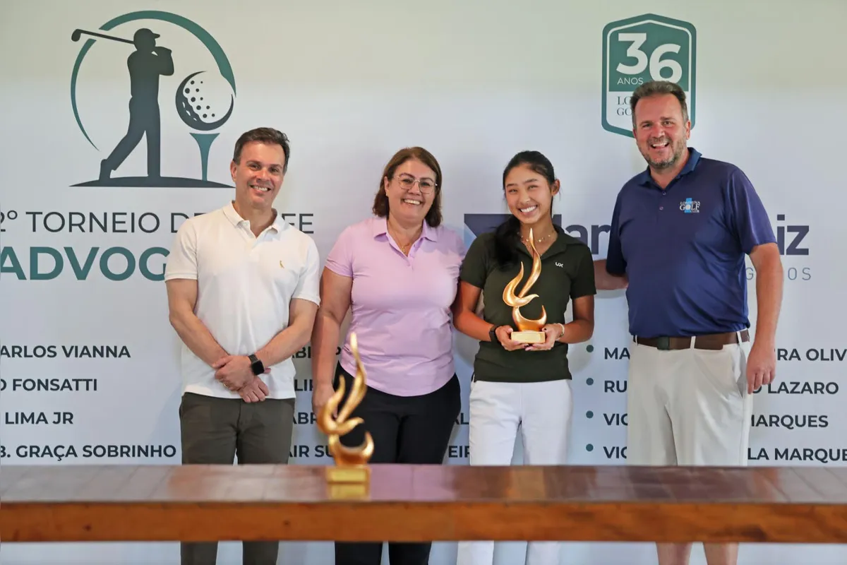 Dr. Marcelo Diniz (patrocinador), Dra. Deborah A. De Oliveira Damas, Ana Fabia Matsuzaki (campeã Gross) e Fabio P. Marin