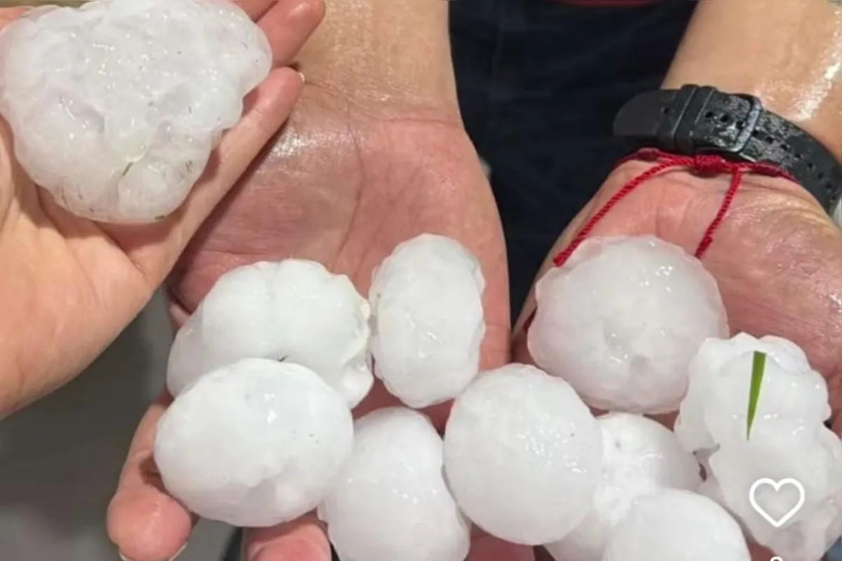 Chuva de granizo atingiu vários municiípios do estado
