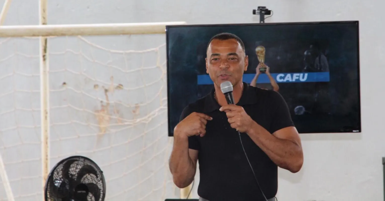Imagem ilustrativa da imagem Em Londrina, Cafu inspira jovens e mostra otimismo com seleção