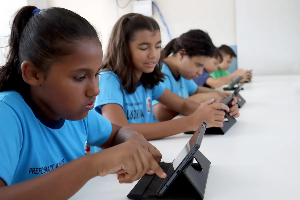 Imagem ilustrativa da imagem Secretária de Educação define 2025 como ano de 'arrumar a casa'