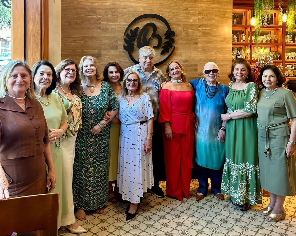 A comissão organizadora do encontro: Cândida Geraix Paiva,Regina Stela Marty, Rosângela Borges Pimenta, Marilu Martens Oliveira, Suely Ducci, Janete Marcolini, Nilson Vilar, Cleia Lucchese, Jane Negrão, Lilian Madi e Maria Lúcia Montans
