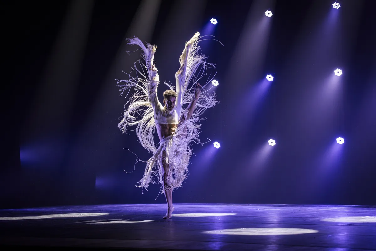 "Entre a Pele e a Alma": espetáculo dirigido e coreografado por Alex Neoral é um dos destaques da programação