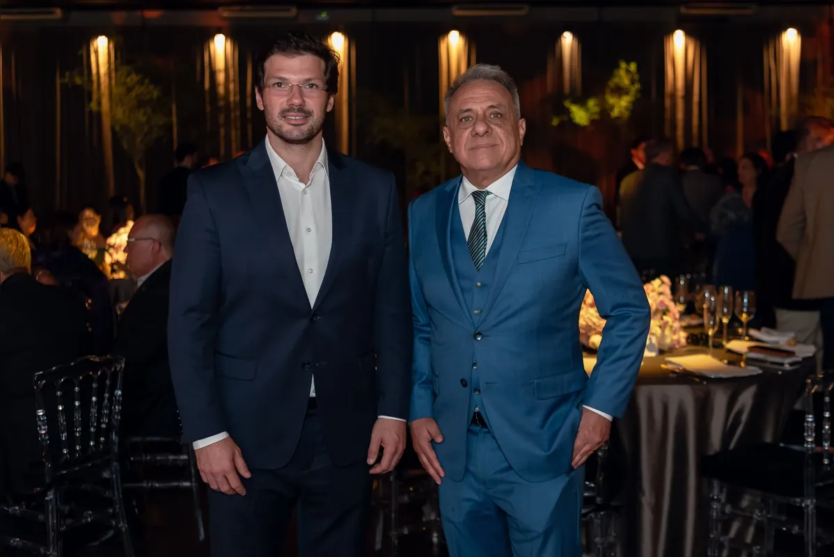 O prefeito Tiago Amaral e o presidente do Fórum, Angelo Pamplona