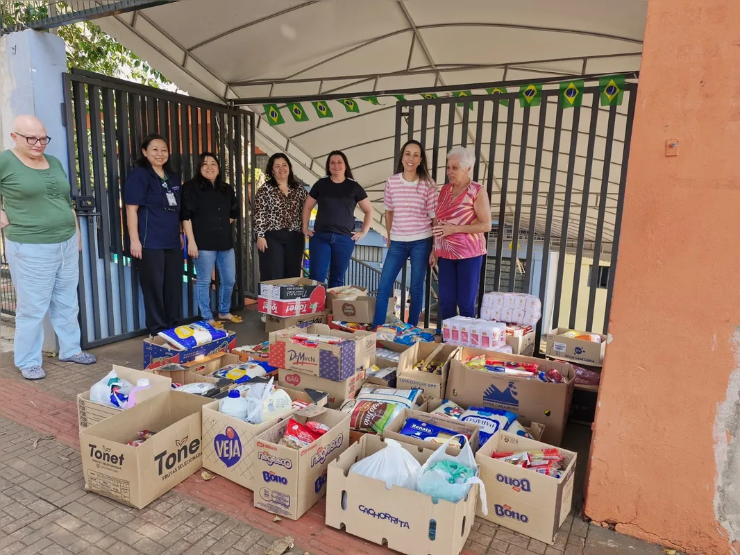 Gincana Literária da escola arrecadou cerca de uma toneladas de alimentos destinadas a fins beneficentes