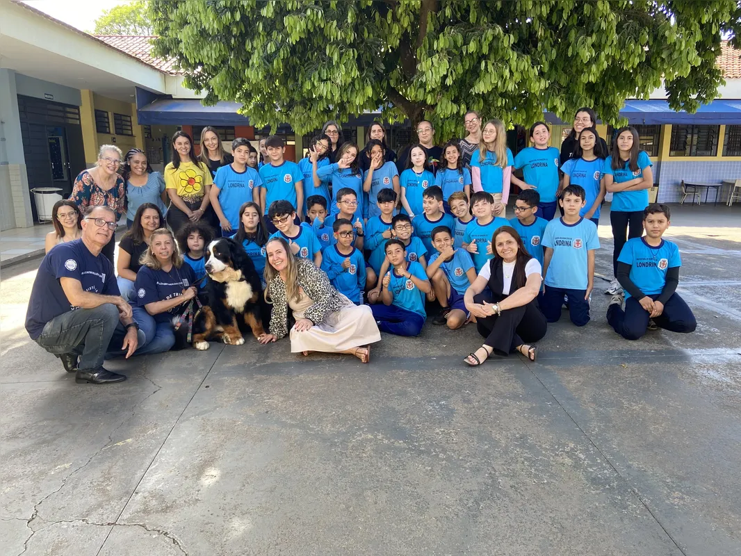 Visita de Bello à Escola Municipal Carlos da Costa Branco: ação alerta e conscientiza comunidade escolar