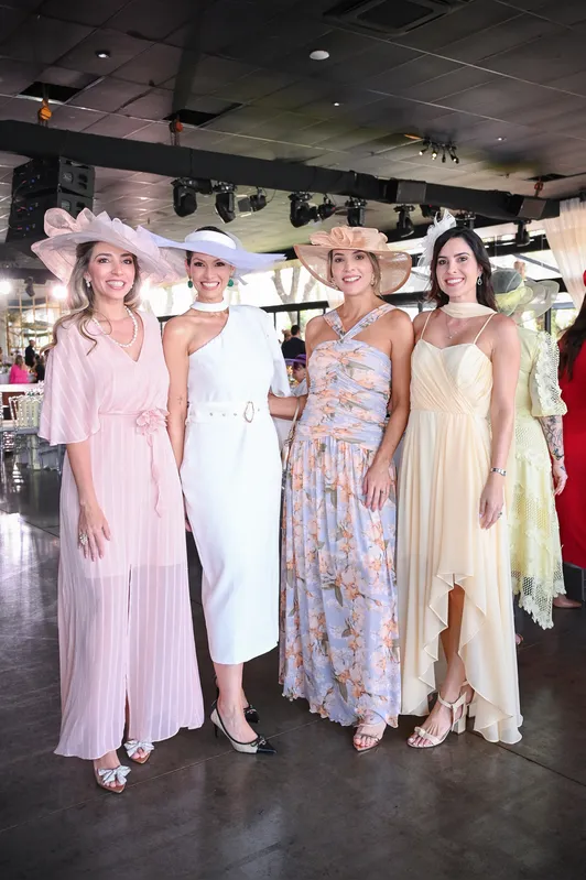 Amanda Canezin, Andréa Zavierucha,Camila Schweger e Mariana Sapia Mezzatto
