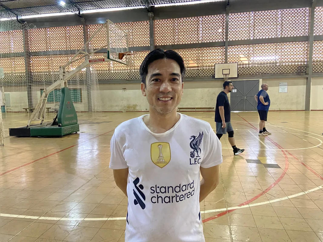 Victor Okazaki coordena as categorias Adulto Livre e Basquete Master, jogando com os amigos 40+