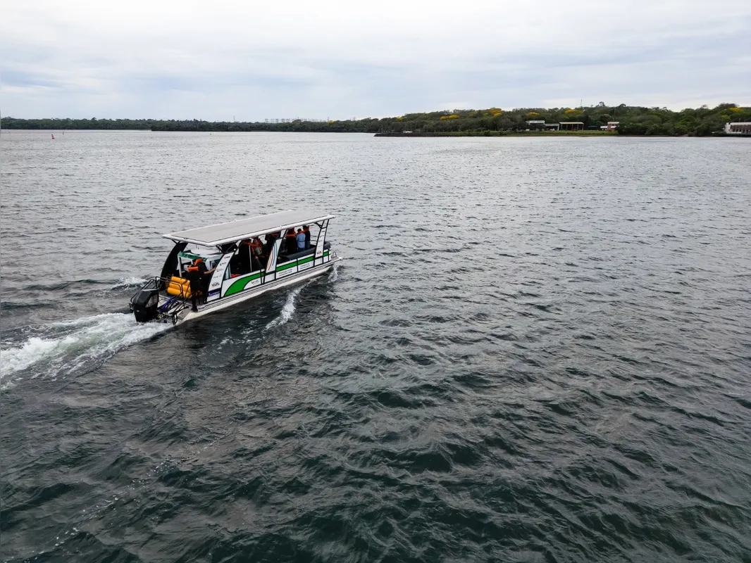 Imagem ilustrativa da imagem Itaipu  apresenta o 1º barco 100% movido a hidrogênio verde do Brasil