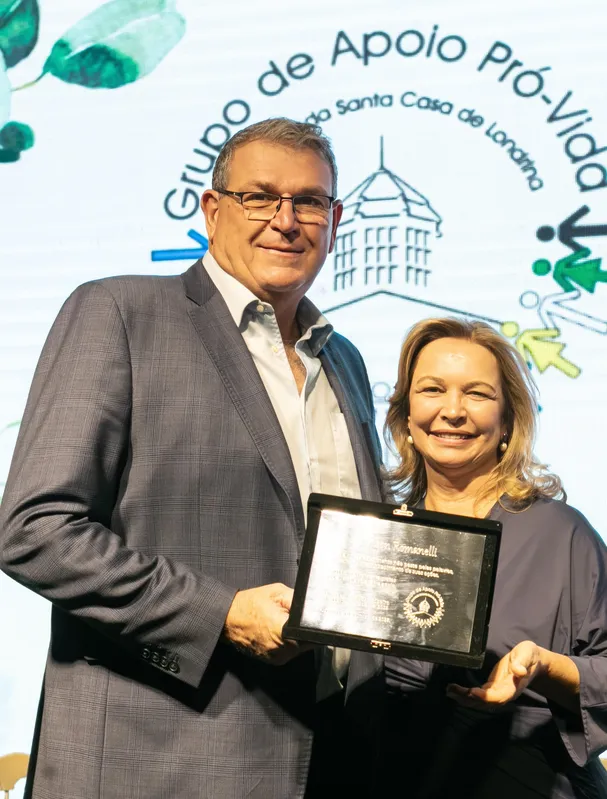 O empresário Ilson Romanelli com a esposa Denise Romanelli, ele um dos homenageados no jantar