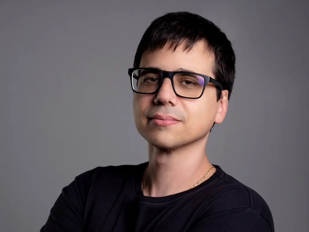 Thiago Zampieri, mestre em Ciências da Computação e empresário: “A estrutura tradicional de cargos perdeu o sentido"
