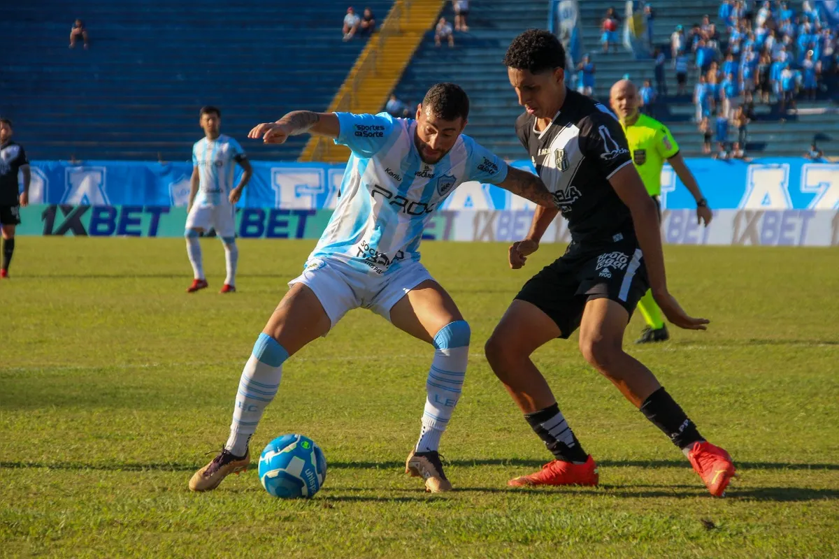 Paulinho Moccelin volta ao Londrina aos 31 anos; seu último clube foi o Arema, da Indonésia