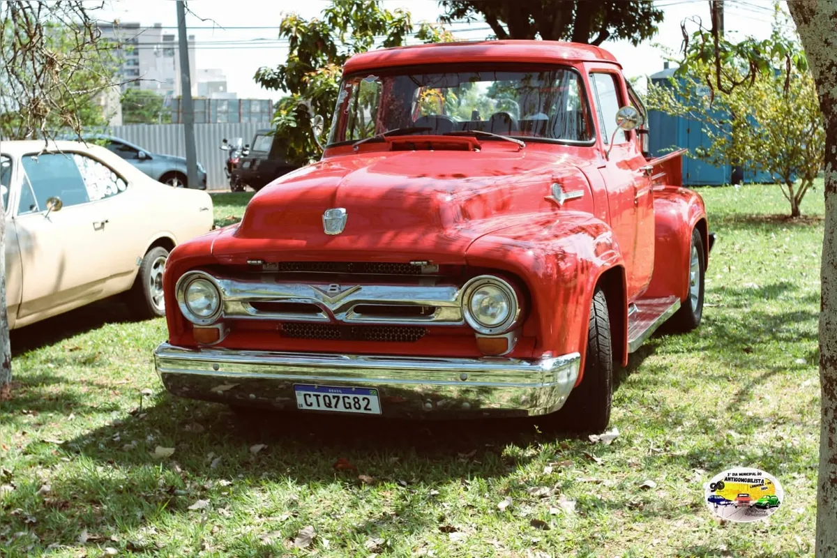 Liguem os motores! No dia 4 e 5 , o evento antigomobilista promete muita história, estilo e cor em Londrina.