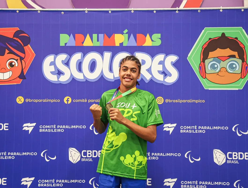 Imagem ilustrativa da imagem Londrinense de 14 anos vence competição nacional de Parabadminton