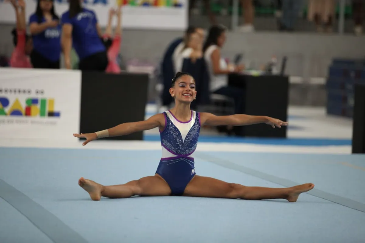 Imagem ilustrativa da imagem Meninas de Londrina se destacam em torneio de ginástica artística