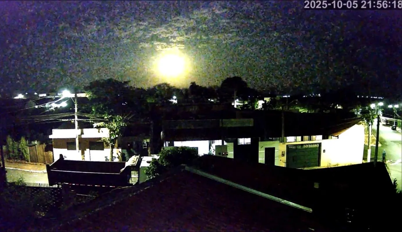 Imagem ilustrativa da imagem Meteoro visto em Londrina é fenômeno comum, mas imprevisível