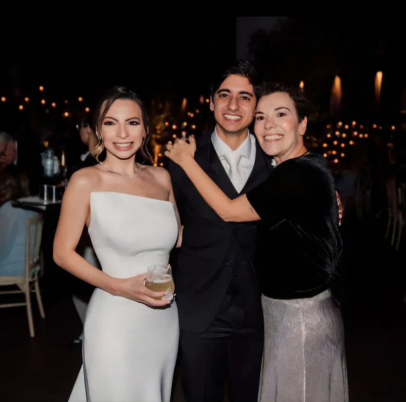 O casal com prima do noivo, Roberta Soares Rossi