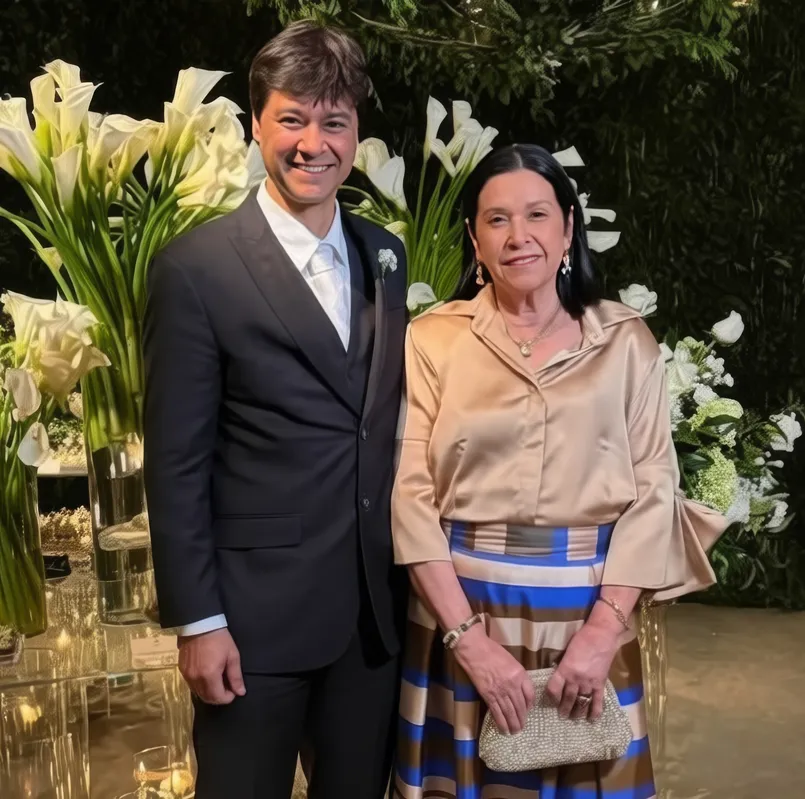 Frederico Augusto Soares, pai do noivo, com a avó do noivo, Ivete Soares