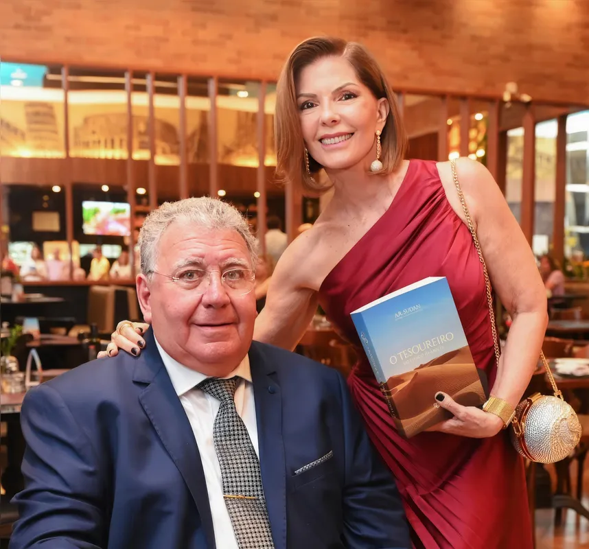Almir Sudan com Linéia Donaire