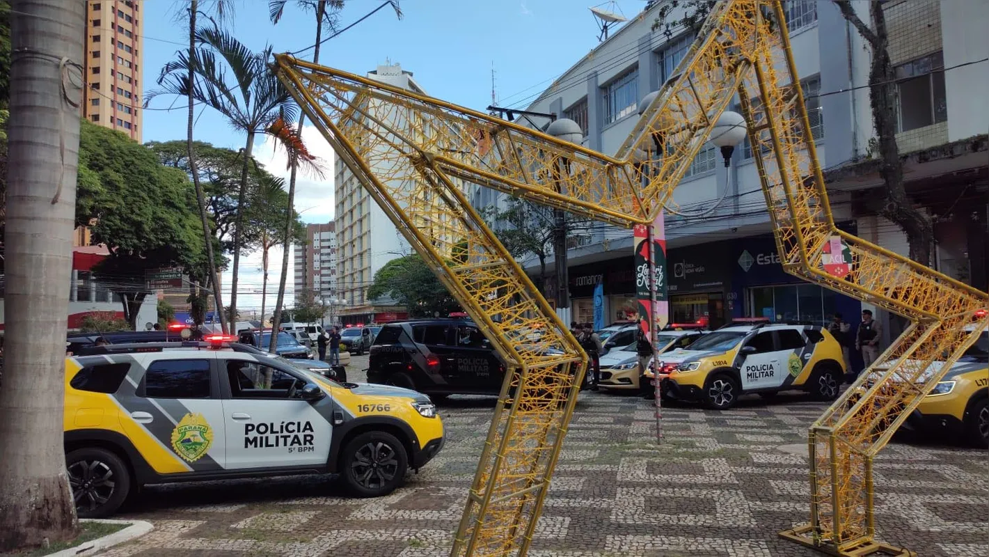 Lançamento da Operação Natal 2025, do 5º BPM, aconteceu na tarde de quinta-feira (4), no Calçadão da Avenida Paraná