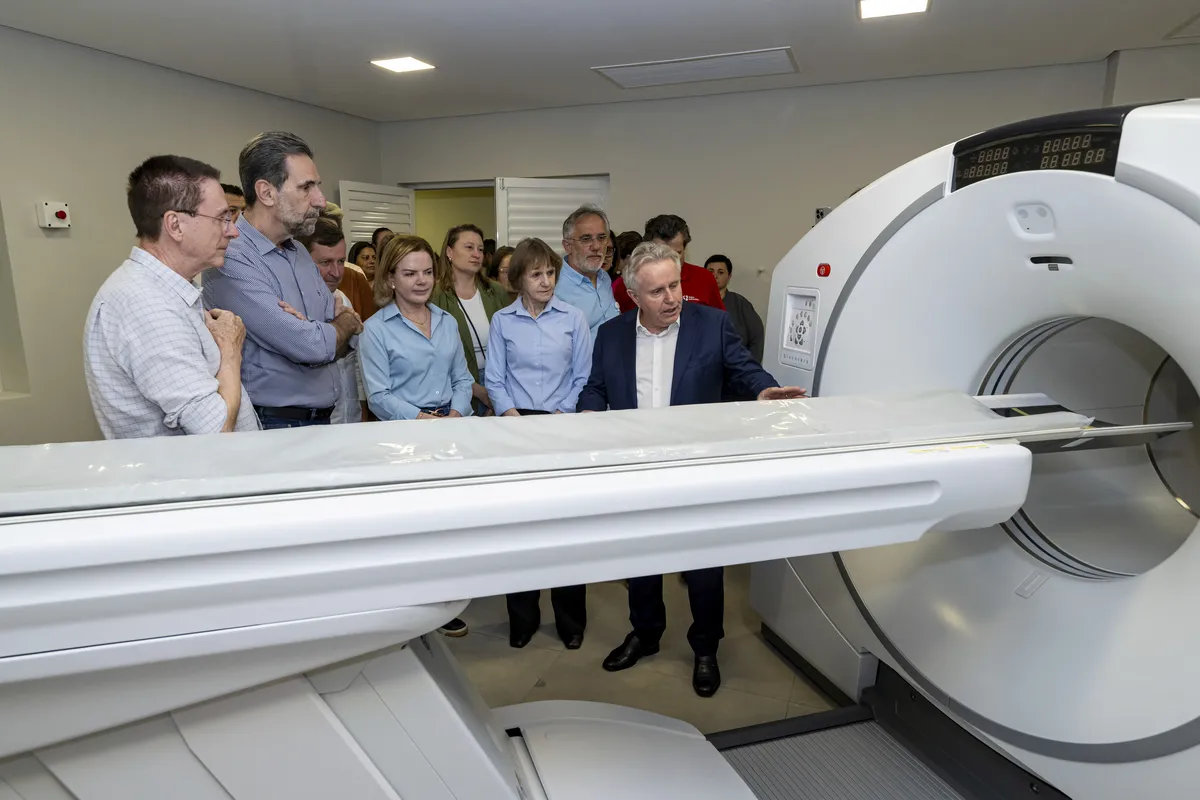 Equipamento de tomografia PET-CT foi entregue Associação Beneficente Deus Menino, responsável pela administração do hospital Ceonc, especializado em tratamento oncológico, em Francisco Beltrão
