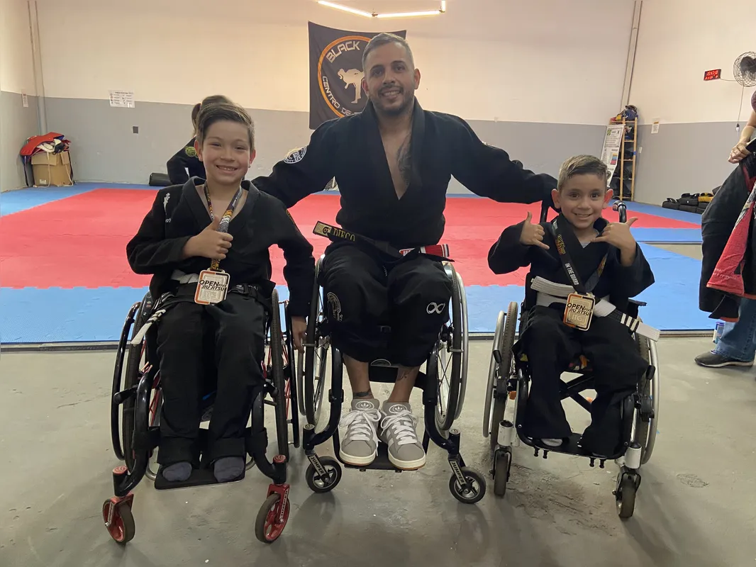 Enzo, Diego e Matheus em aula
