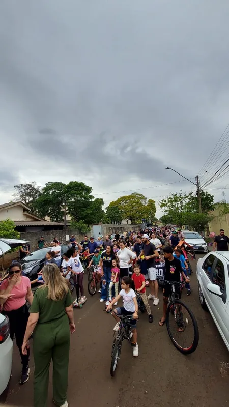 Passeio Ciclístico da E.M. San Izidro reuniu alunos, pais, ex-alunos e a vizinhança da escola promovendo a integração comunitária