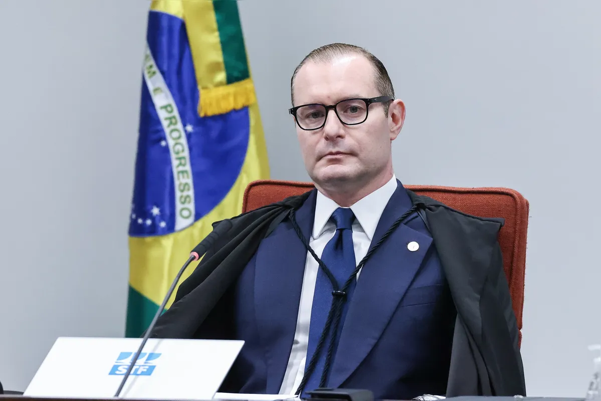 Imagem ilustrativa da imagem STF condena Bolsonaro a 27 anos e três meses de prisão