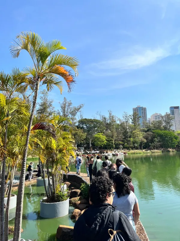 Estudantes de Biologia da UEL realizam visita no Igapó para estudar qualidade da água, 2025